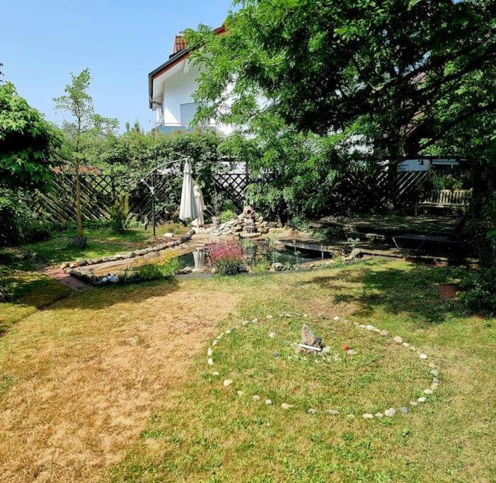 Eine Oase Bei Tara In Waldacker Apartman Rödermark Kültér fotó